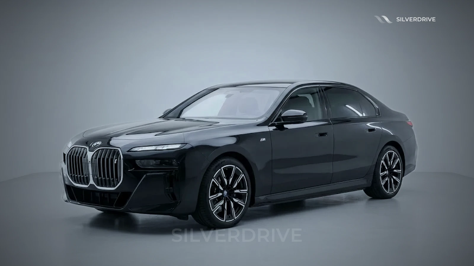 BMW i7, chauffeur driven by SilverDrive