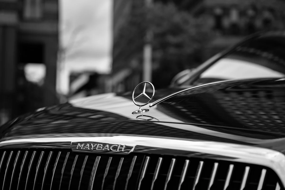 Mercedes maybach emblem dusseldorf airport