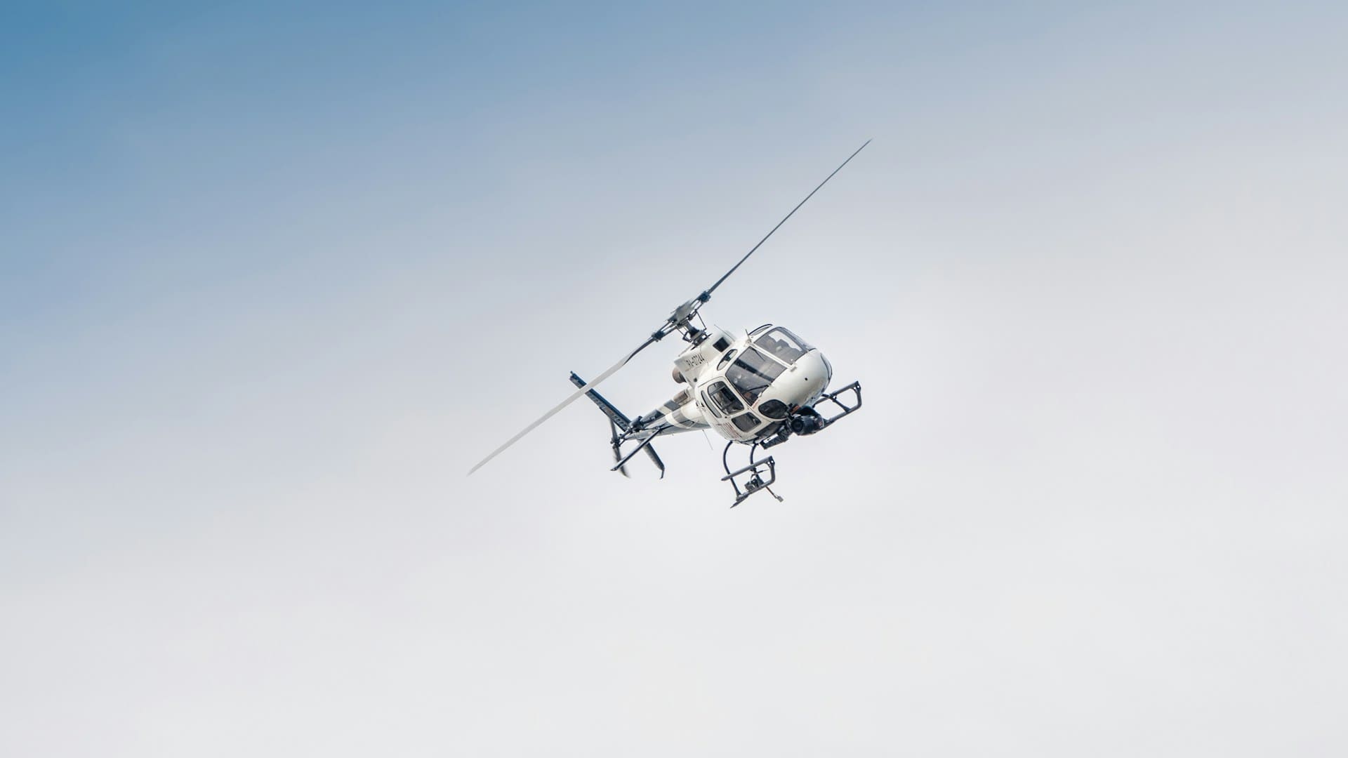 A Luxury helicopter Day Trip with Silverdrive